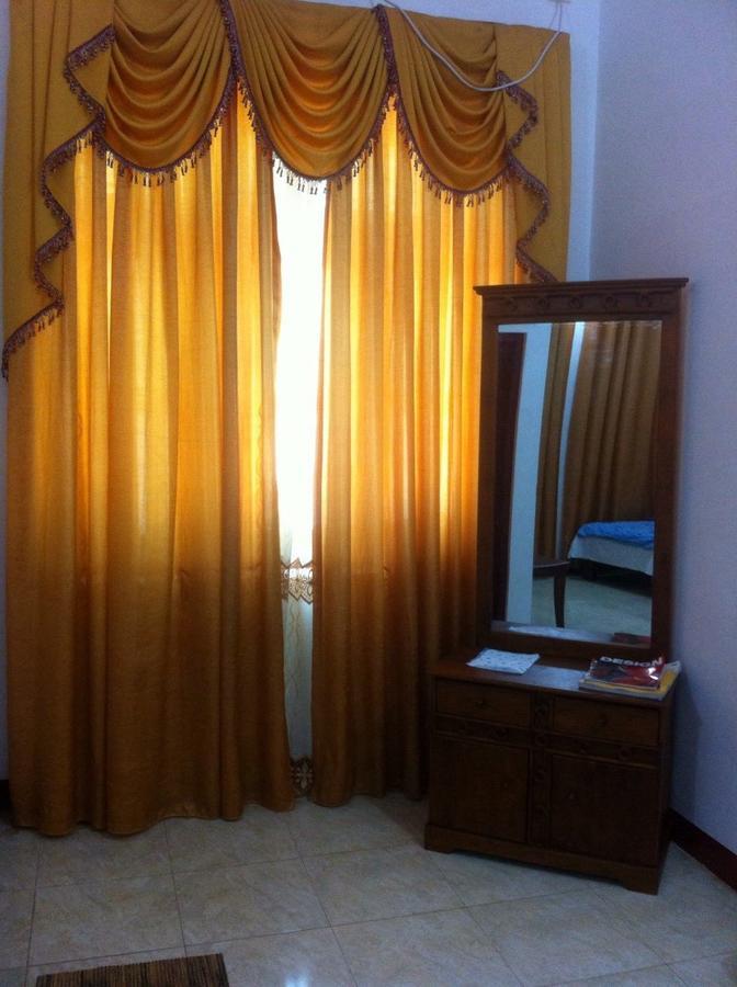 Hotel Blue Whale Jaffna Buitenkant foto