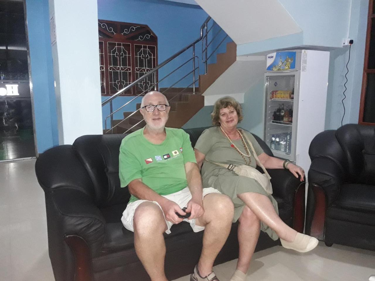Hotel Blue Whale Jaffna Buitenkant foto